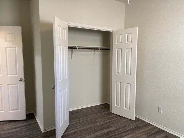 595 Eves Necklace DR, Buda, TX 78610