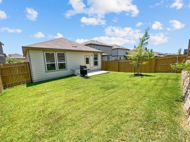 595 Eves Necklace DR, Buda, TX 78610