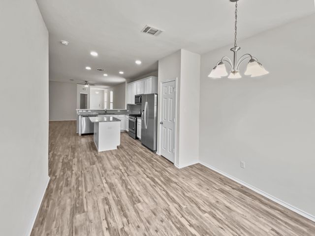 595 Eves Necklace DR, Buda, TX 78610