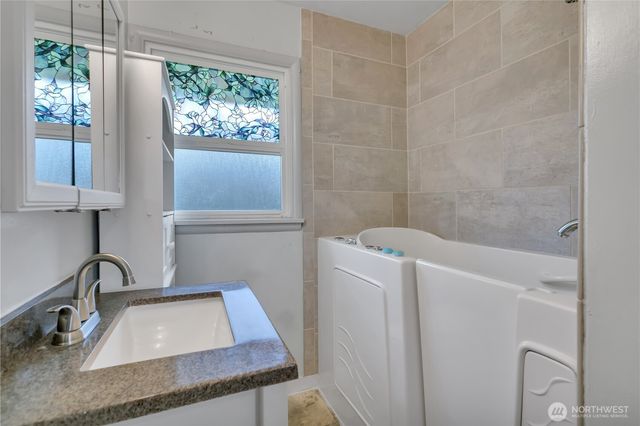 445 S 96th Street, Tacoma, WA 98444