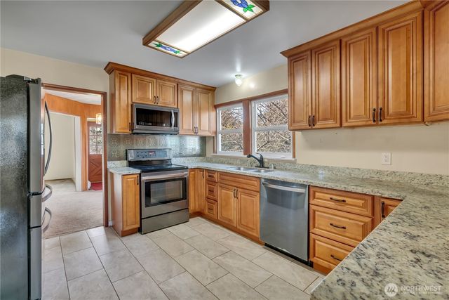 445 S 96th Street, Tacoma, WA 98444