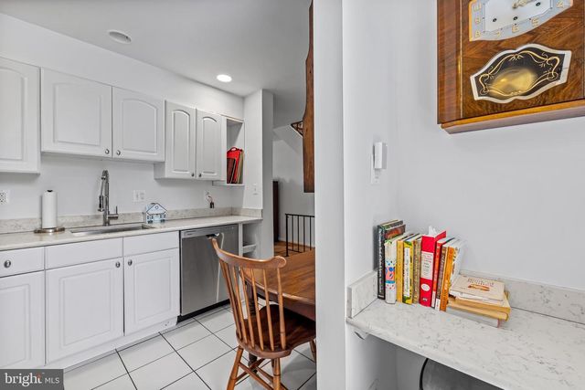 308 W LAFAYETTE AVE, Baltimore, MD 21217