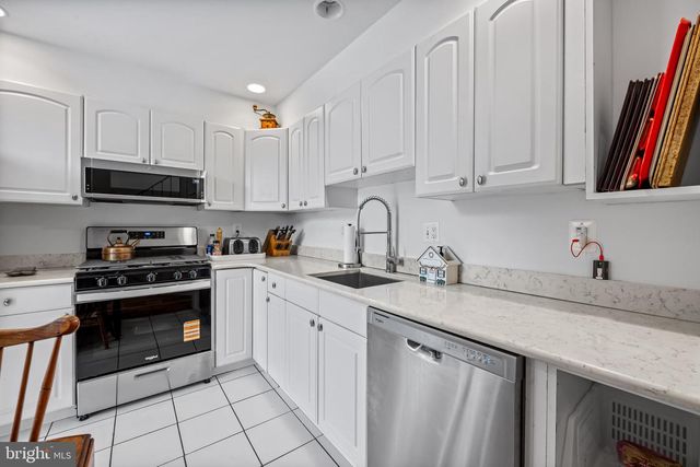 308 W LAFAYETTE AVE, Baltimore, MD 21217