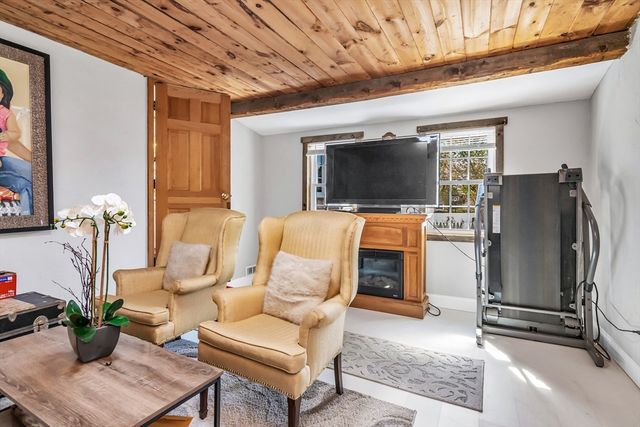 287 Andover St, Georgetown, MA 01833