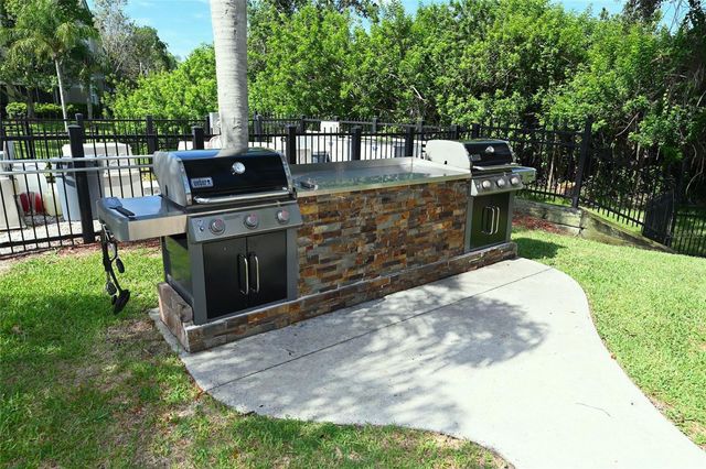 5110 NORTHRIDGE ROAD 202, Sarasota, FL 34238