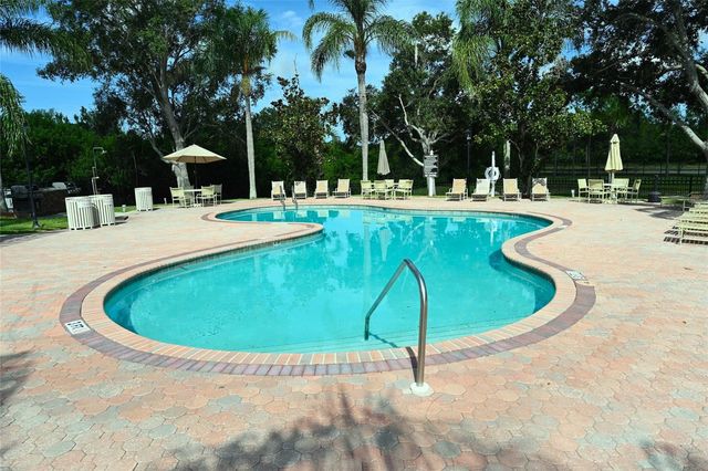 5110 NORTHRIDGE ROAD 202, Sarasota, FL 34238