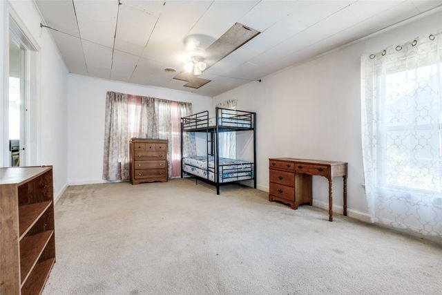 4501-4503 Highview Street, Cockrell Hill, TX 75211