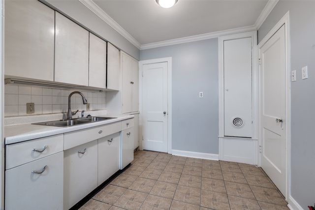 4501-4503 Highview Street, Cockrell Hill, TX 75211