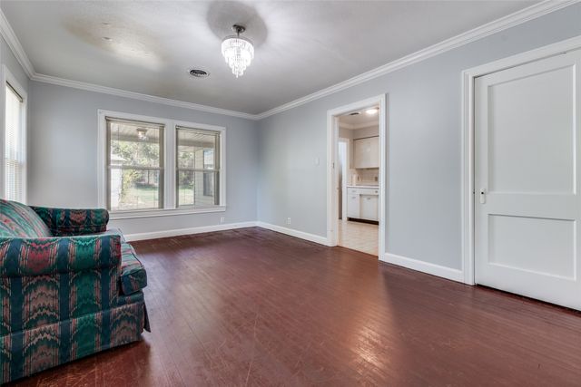 4501-4503 Highview Street, Cockrell Hill, TX 75211