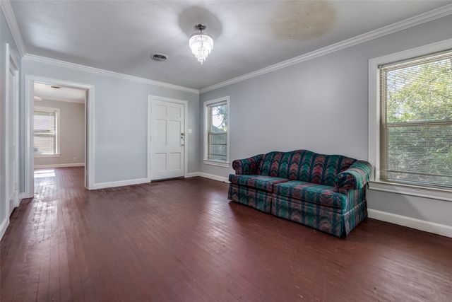 4501-4503 Highview Street, Cockrell Hill, TX 75211