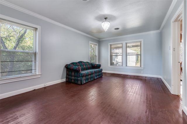 4501-4503 Highview Street, Cockrell Hill, TX 75211