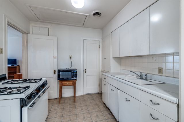 4501-4503 Highview Street, Cockrell Hill, TX 75211