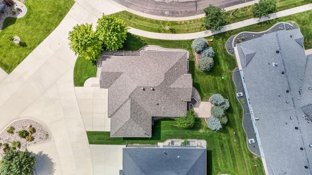 4245 Coventry Drive S, Fargo, ND 58104