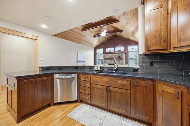 4245 Coventry Drive S, Fargo, ND 58104