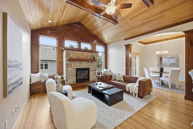 4245 Coventry Drive S, Fargo, ND 58104