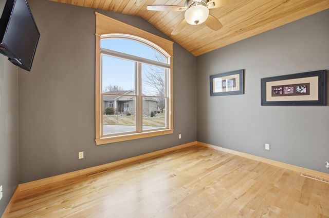 4245 Coventry Drive S, Fargo, ND 58104