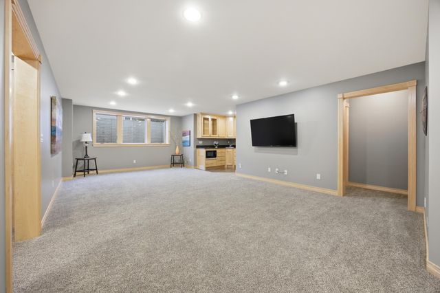 4245 Coventry Drive S, Fargo, ND 58104