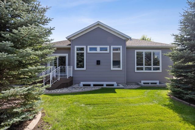 4245 Coventry Drive S, Fargo, ND 58104