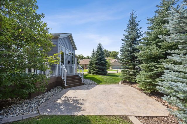 4245 Coventry Drive S, Fargo, ND 58104