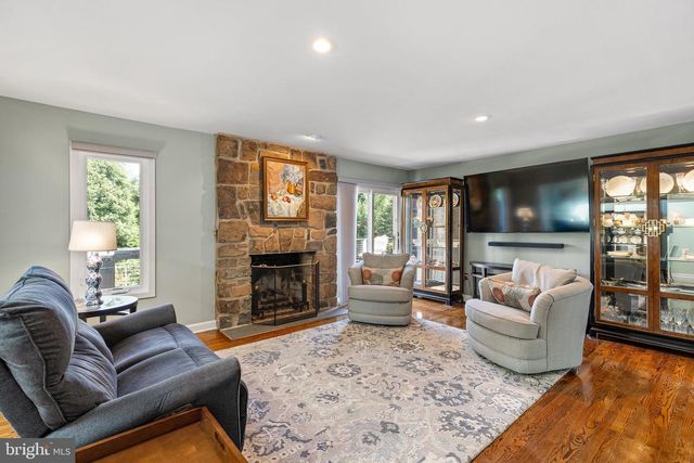 1 BRIARS LN, Wilmington, DE 19807