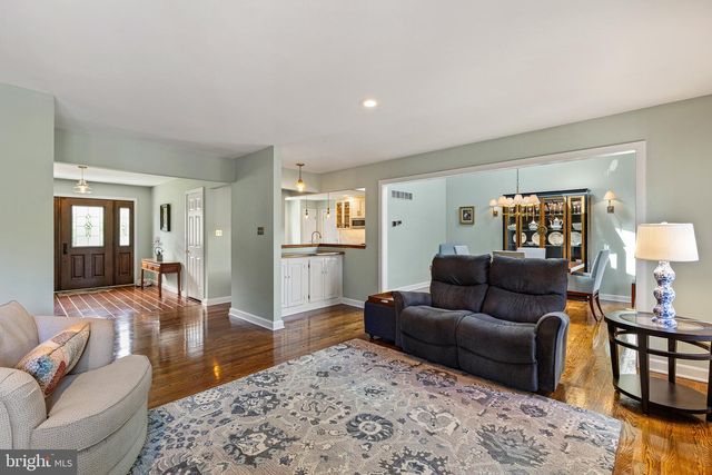 1 BRIARS LN, Wilmington, DE 19807
