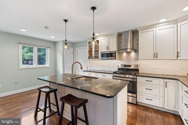 1 BRIARS LN, Wilmington, DE 19807