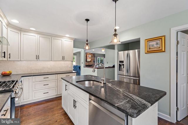 1 BRIARS LN, Wilmington, DE 19807