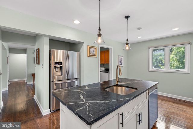 1 BRIARS LN, Wilmington, DE 19807