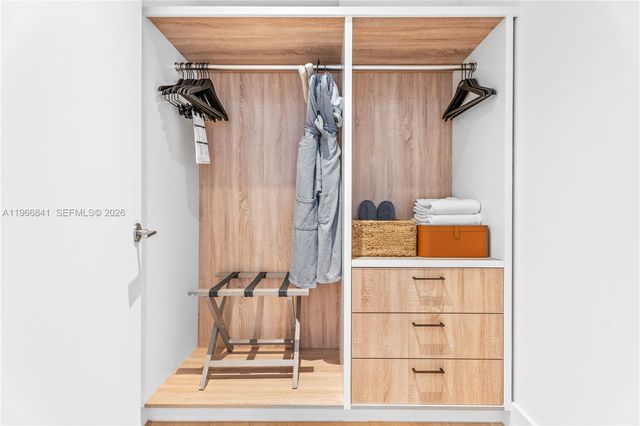 102 24th St PH-1705, Miami Beach, FL 33139