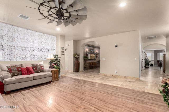 11331 W PRICKLY PEAR Trail, Peoria, AZ 85383