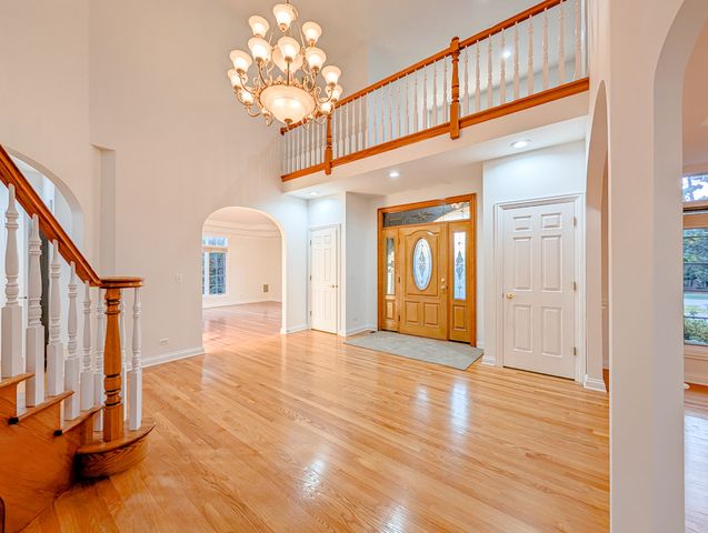 43 Candlewood Drive, North Barrington, IL 60010