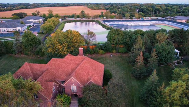 43 Candlewood Drive, North Barrington, IL 60010