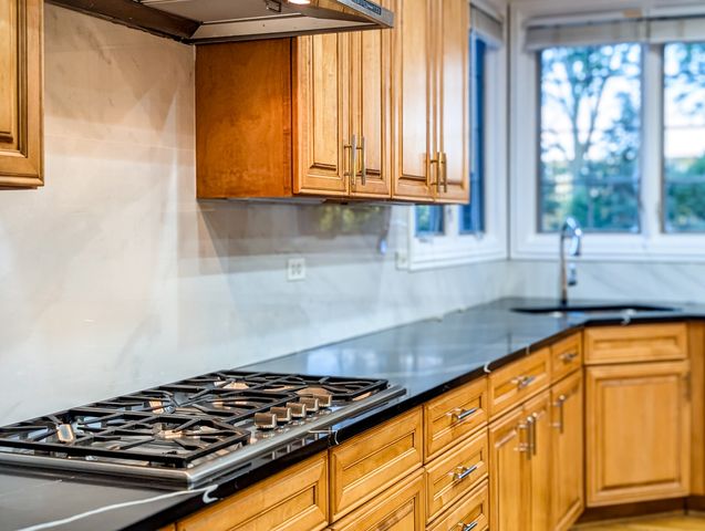 43 Candlewood Drive, North Barrington, IL 60010