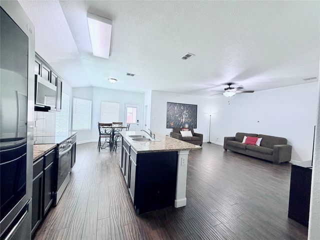 520 Cantebury Park Lane, Ponder, TX 76259
