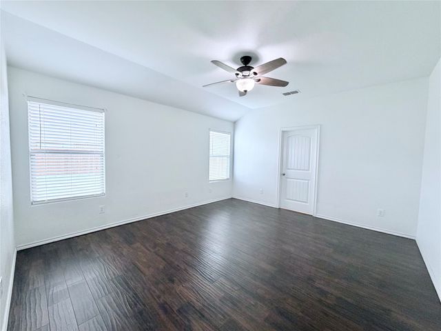 520 Cantebury Park Lane, Ponder, TX 76259