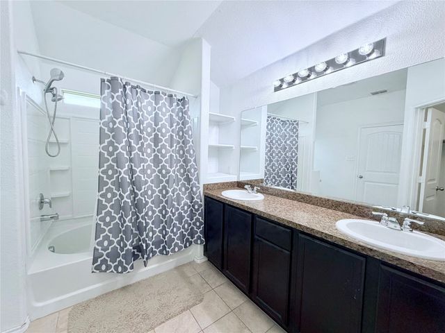 520 Cantebury Park Lane, Ponder, TX 76259