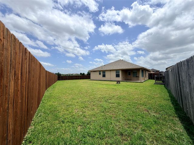 520 Cantebury Park Lane, Ponder, TX 76259