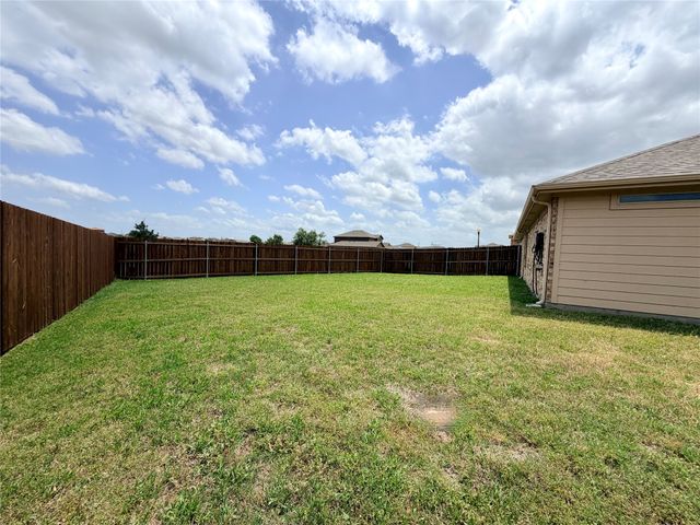 520 Cantebury Park Lane, Ponder, TX 76259