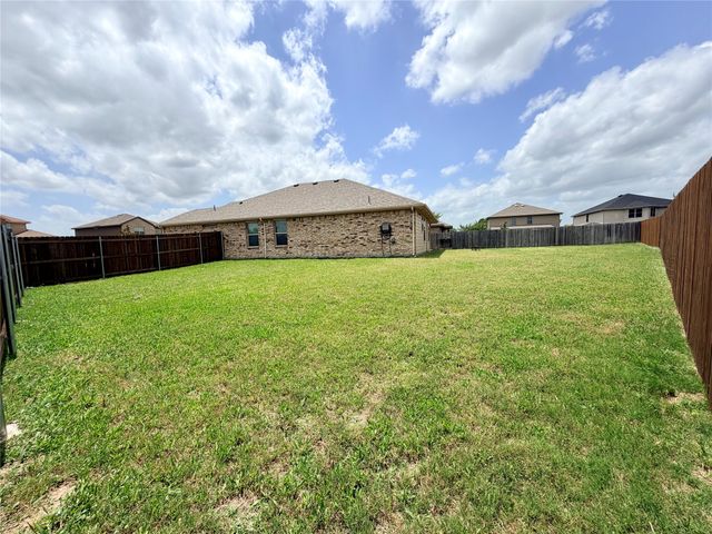 520 Cantebury Park Lane, Ponder, TX 76259