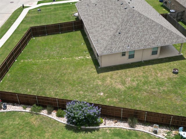 520 Cantebury Park Lane, Ponder, TX 76259