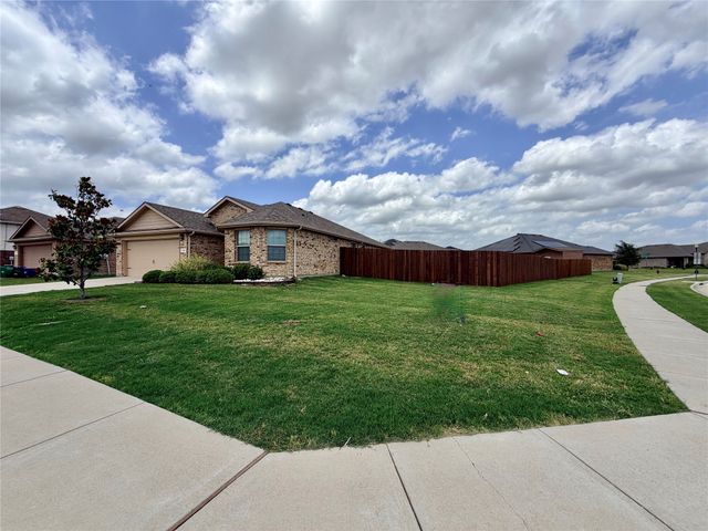 520 Cantebury Park Lane, Ponder, TX 76259