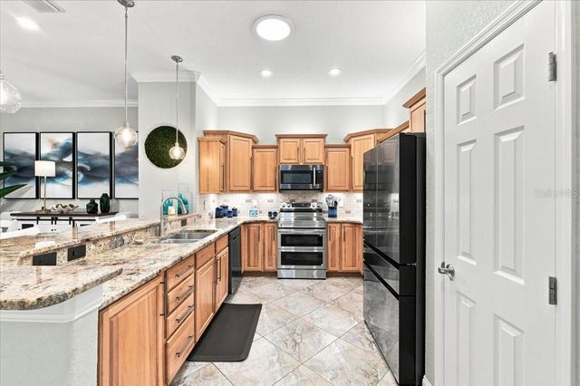 194 LAYNEWADE ROAD, Polk City, FL 33868