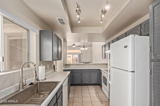6734 S BRITTANY Lane, Tempe, AZ 85283