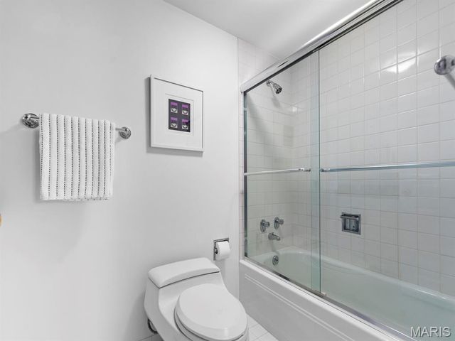 200 S Brentwood Boulevard 13A, Clayton, MO 63105