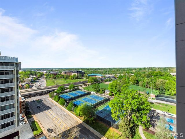 200 S Brentwood Boulevard 13A, Clayton, MO 63105