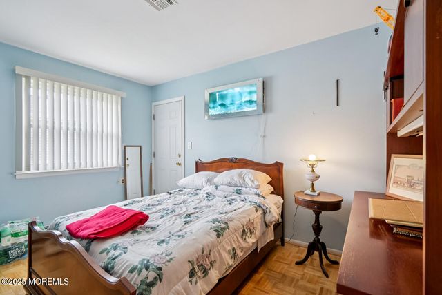 18 San Salvador Street, Toms River, NJ 08757