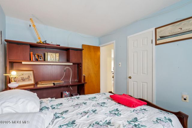 18 San Salvador Street, Toms River, NJ 08757