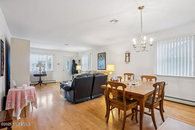 18 San Salvador Street, Toms River, NJ 08757