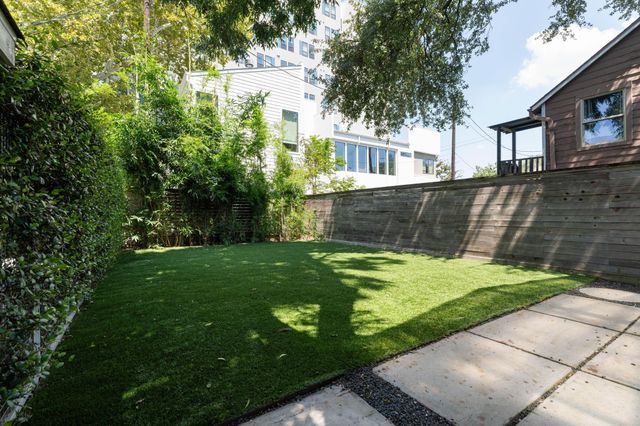 706 Oakley Street, Houston, TX 77006