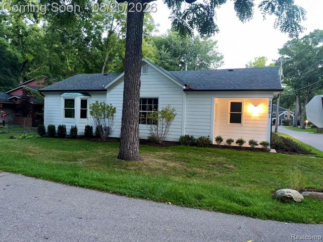 26091 German Mill Road, Franklin Village, MI 48025